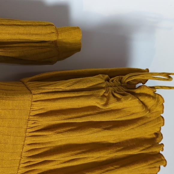 FP Beach 2-Piece Set - Picture 5 of 15